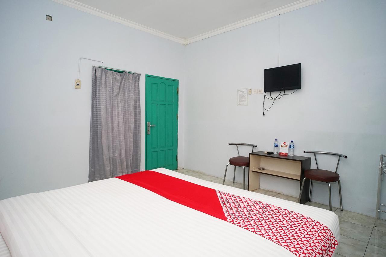 Super Oyo 754 Nur Aziziah Guest House Syariah Баликпапан Экстерьер фото