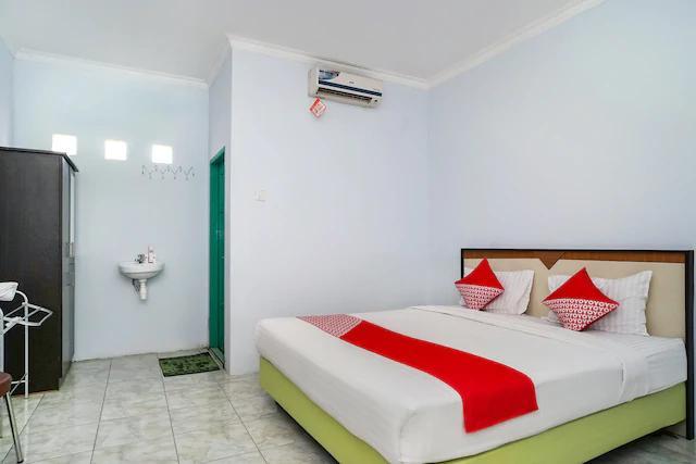 Super Oyo 754 Nur Aziziah Guest House Syariah Баликпапан Экстерьер фото