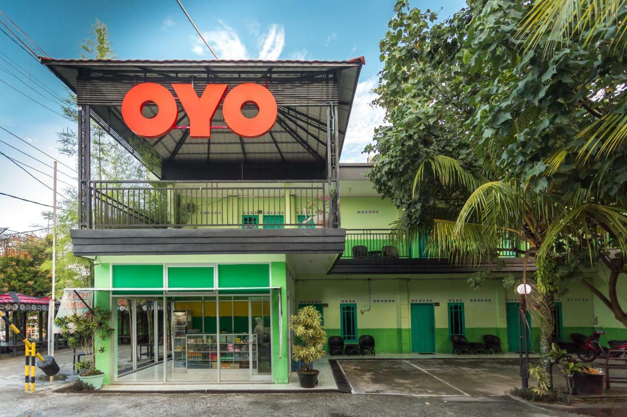 Super Oyo 754 Nur Aziziah Guest House Syariah Баликпапан Экстерьер фото