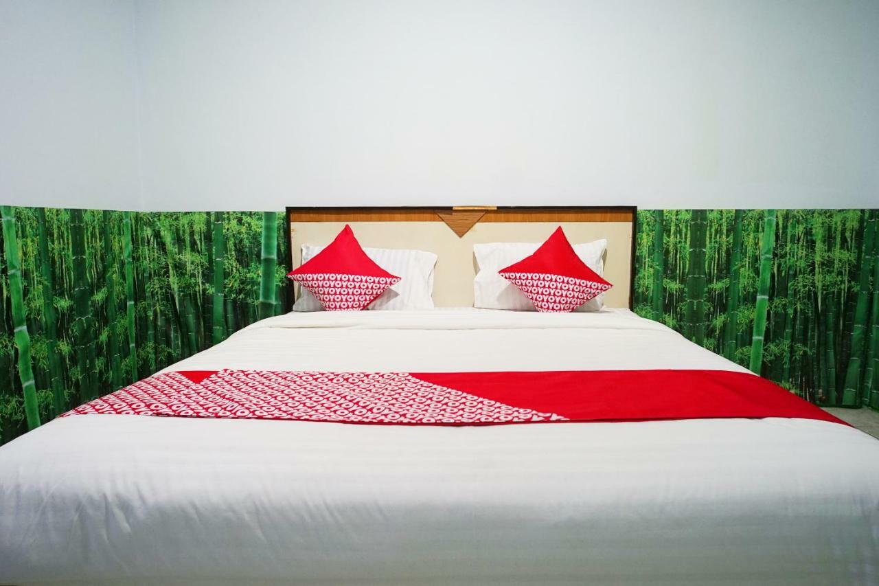 Super Oyo 754 Nur Aziziah Guest House Syariah Баликпапан Экстерьер фото
