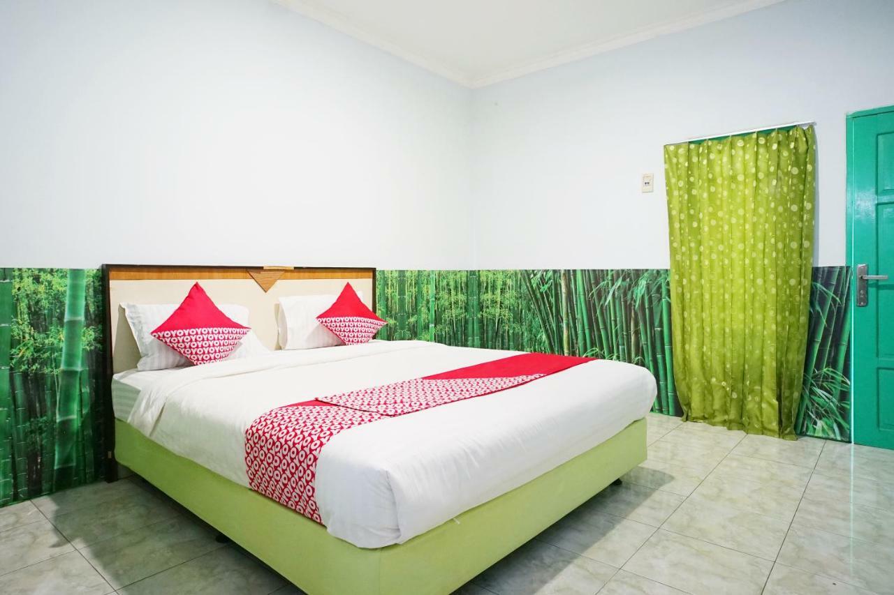 Super Oyo 754 Nur Aziziah Guest House Syariah Баликпапан Экстерьер фото
